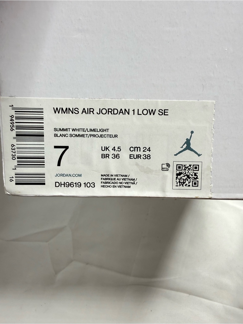 Air Jordan 1 Low SE "Limelight" sneaker, featuring a vibrant lime-green and whit - Picture 2 of 6
